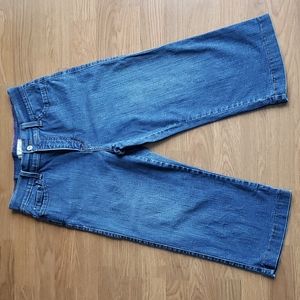 Levi's Perfectly Slimming 512 Capri Jeans Size 10👖28" Waist X 19" Inseam Length
